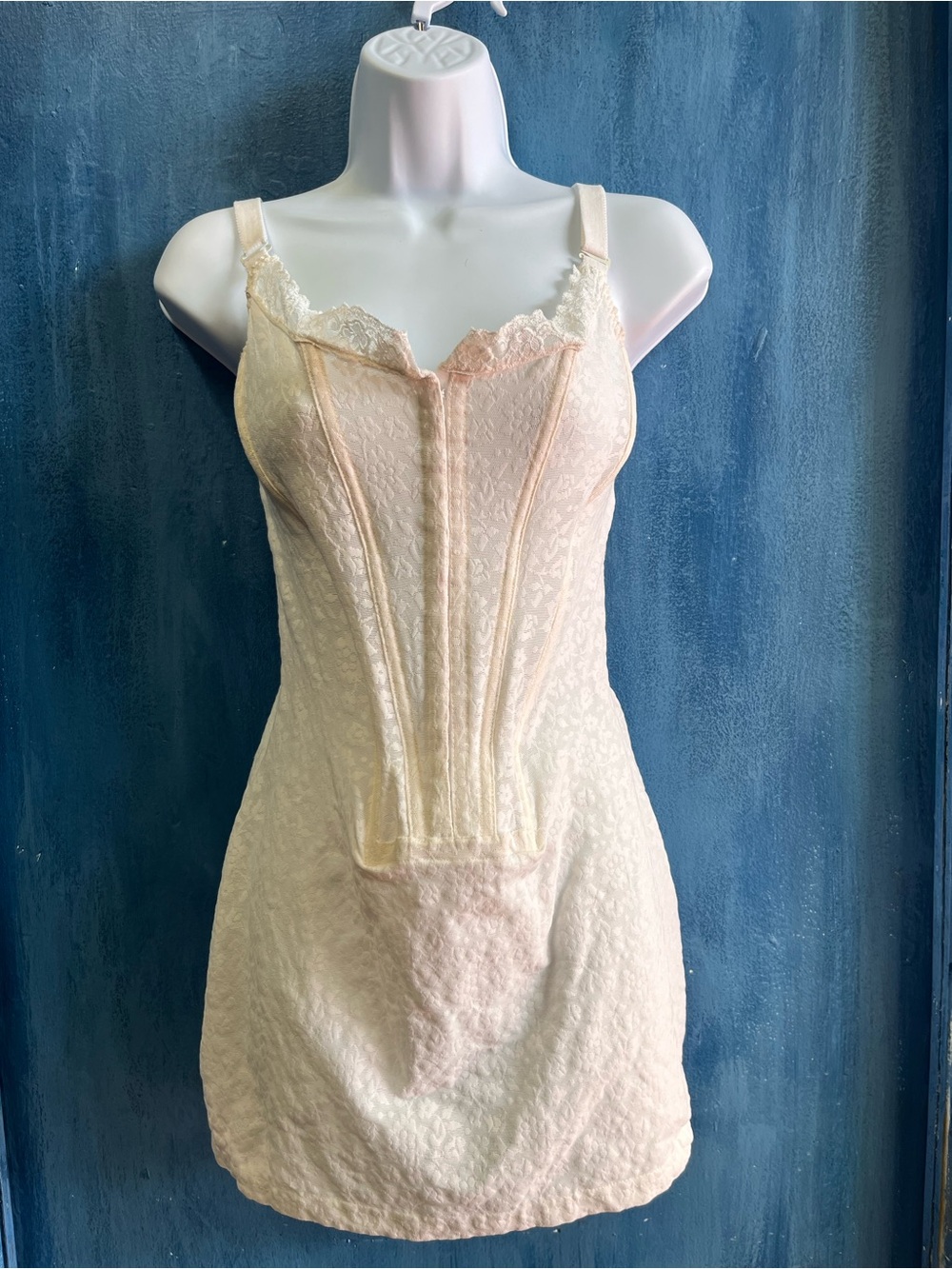 Frederick's of Hollywood Ivory Lace Shaping Slip